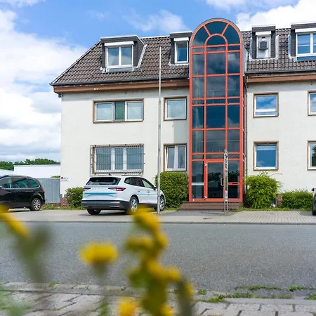 Zeppelin Apartment- 6 Personen- 4 Schlafzimmer- Parkplatz- Wlan- Waschmaschine * Вольфсбург