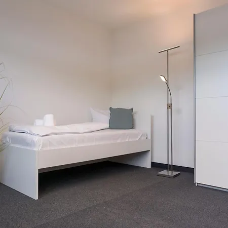 Апартаменты Zeppelin Apartment- 6 Personen- 4 Schlafzimmer- Parkplatz- Wlan- Waschmaschine