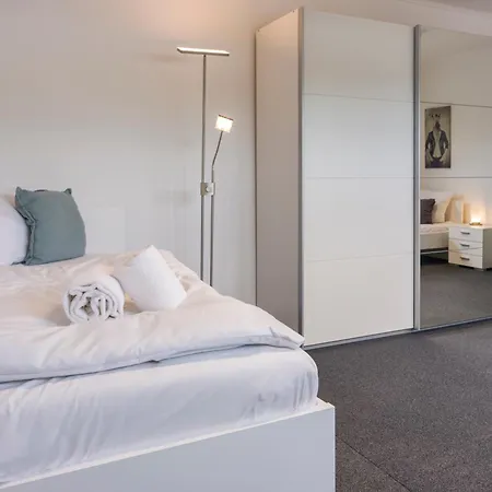 Апартаменты Zeppelin Apartment- 6 Personen- 4 Schlafzimmer- Parkplatz- Wlan- Waschmaschine